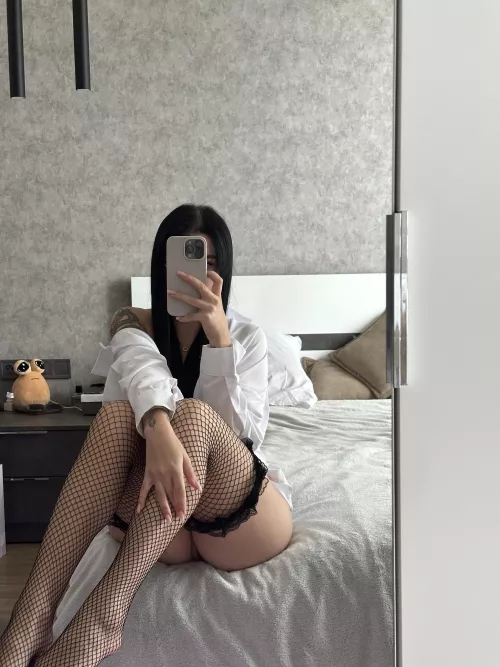 this grade 3 teacher means business when shes wearing fishnets by diahau