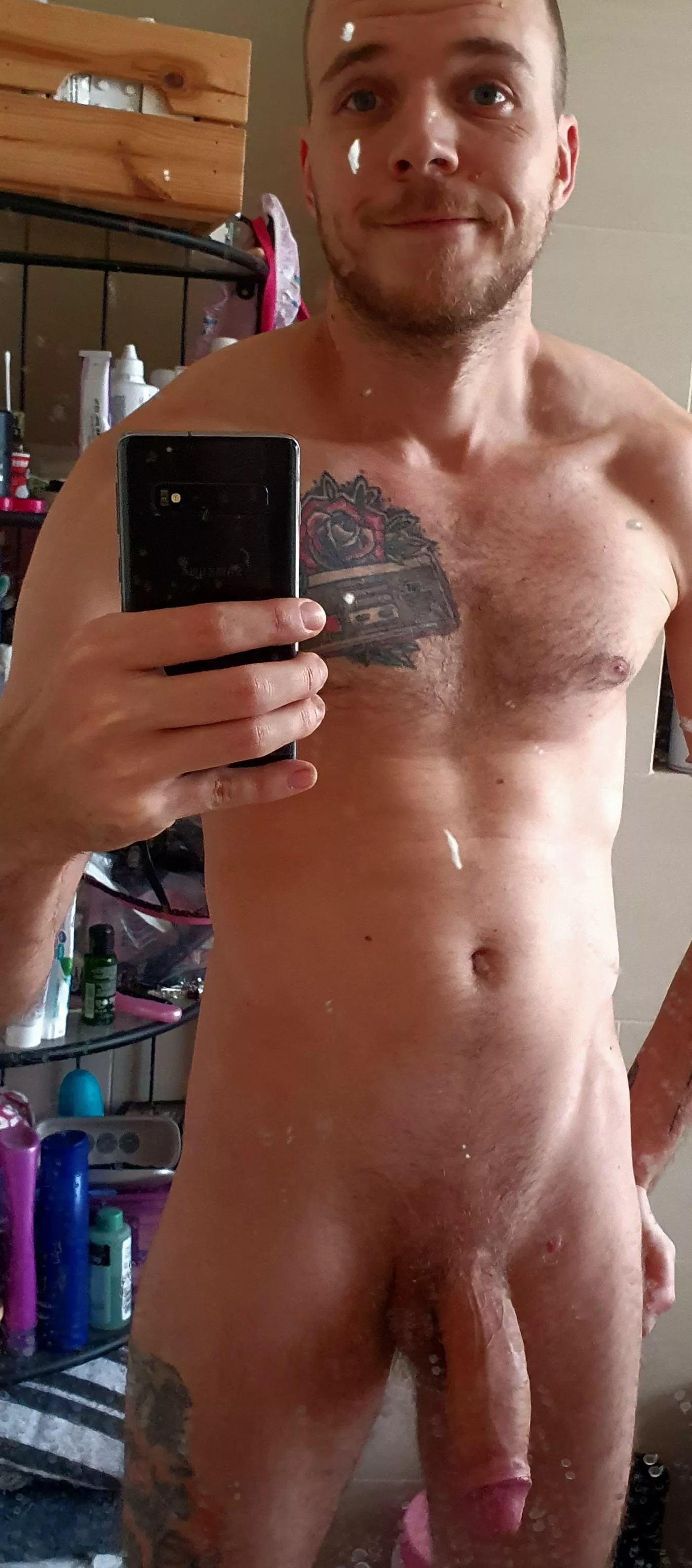 You're up for a date? ❤️ we could watch the first minutes of a movie😉🔥 posted by jupiter421