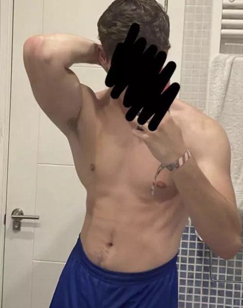 18. Hungs. @brostone190 by Hajime_Sex_Symbol