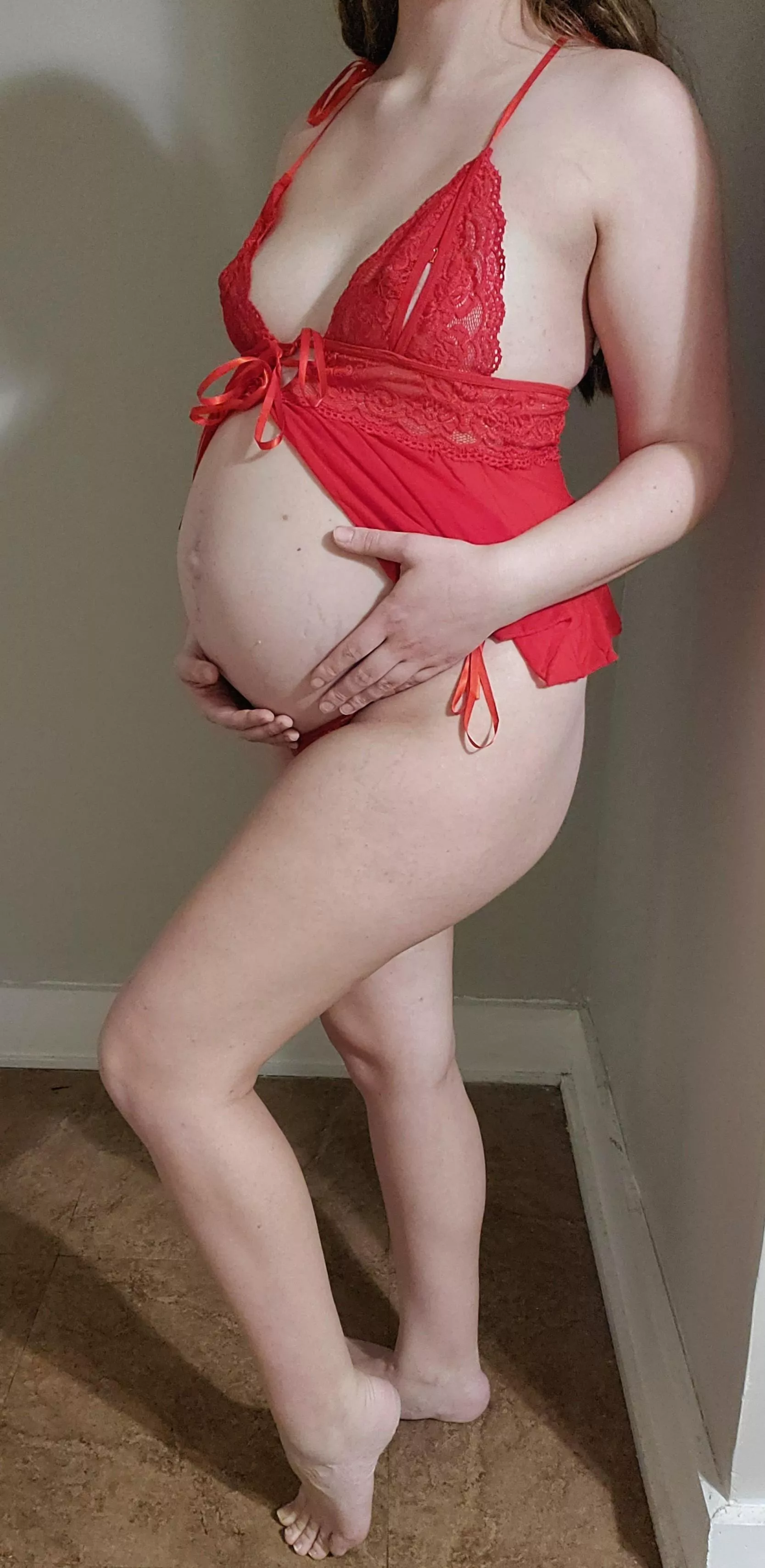 36 weeks preggo with #5 posted by pixieizzi