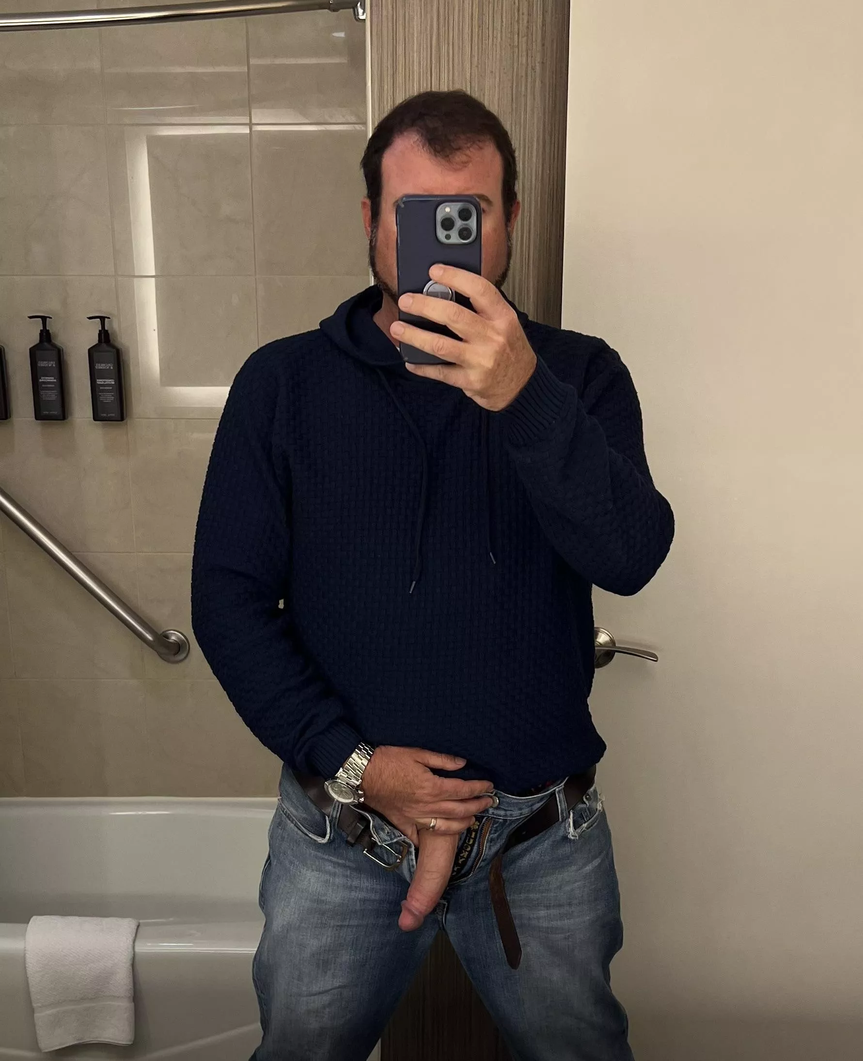 [47] Daddy has a hotel room all to himself. Cmon over and play. 😈 posted by Over_Payment_1739
