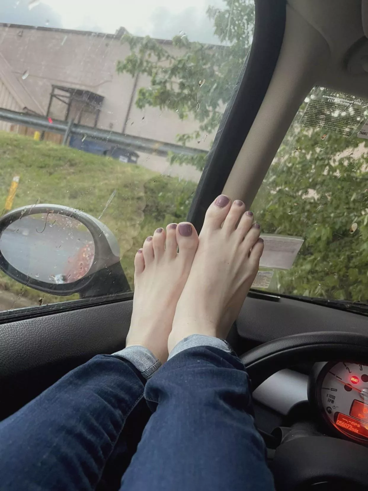 A different angle ^~^’ 💜 posted by DedGurlJulesy