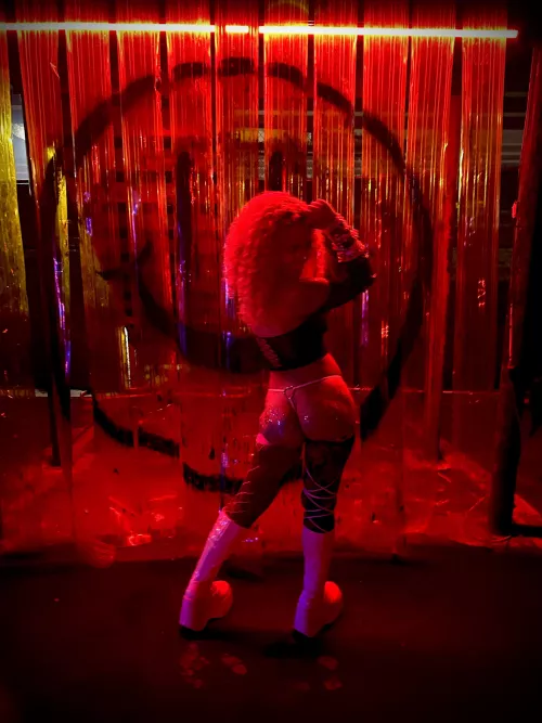 all i need is (b)ass by pixieglimmer