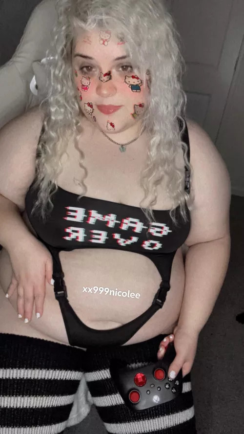 been trying to keep myself super stuffed here lately hehe by bbwnicolee