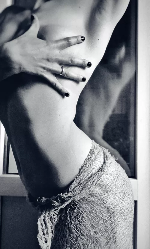 Behind my back by Nerdbird_OF