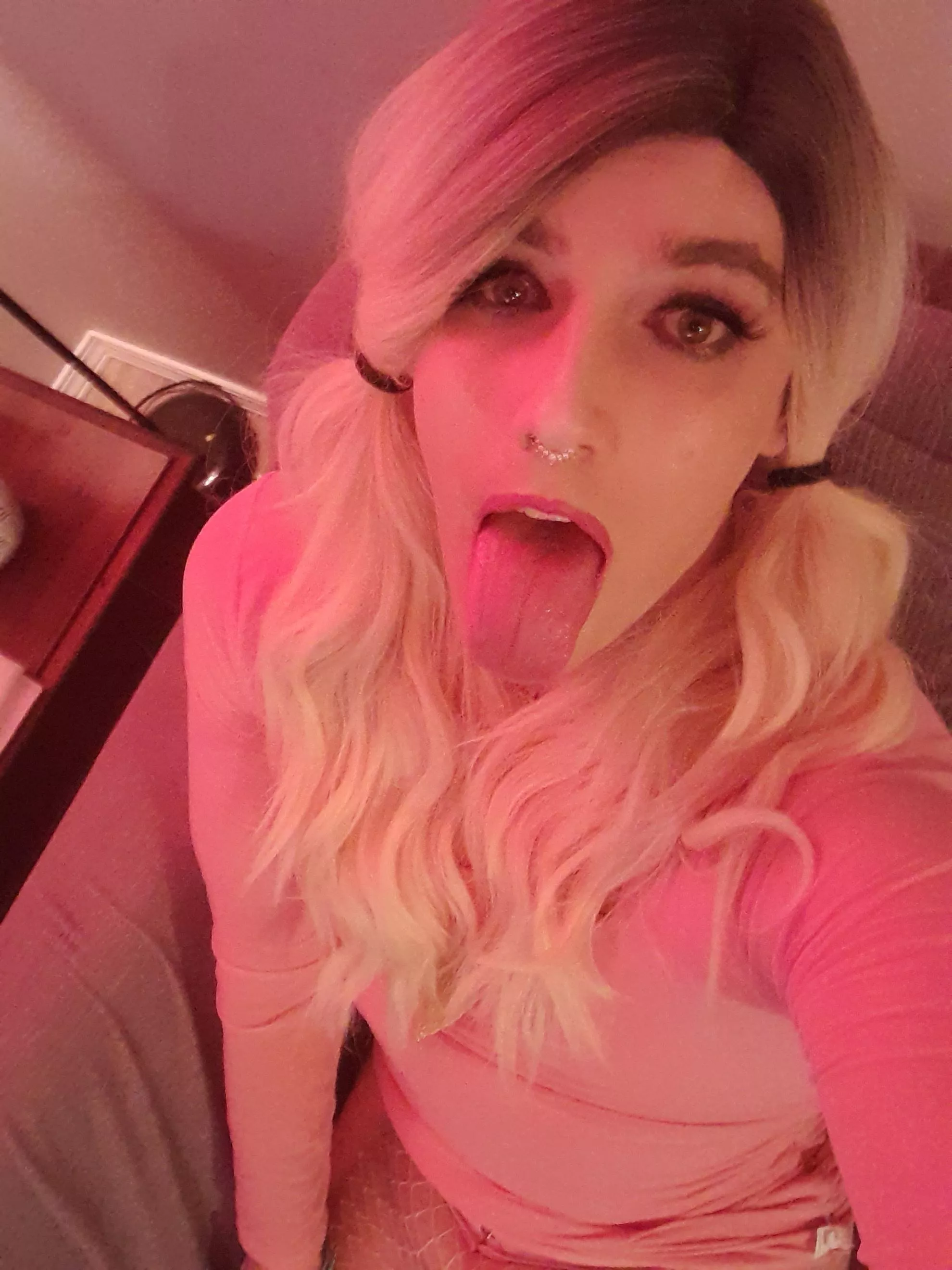 Bimbo mode activate! posted by kinkyfemgurl