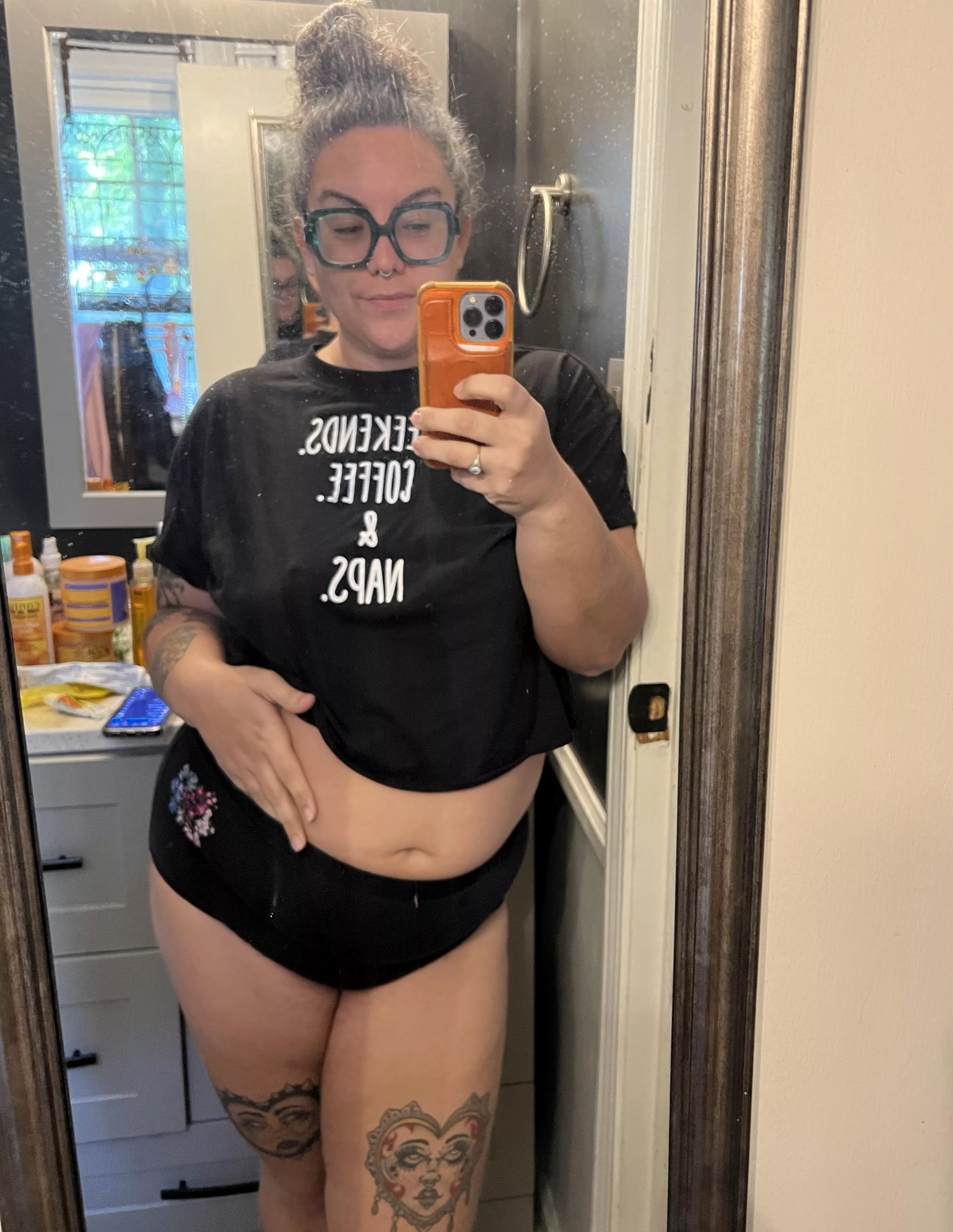 Black and Comfy posted by spicysundays