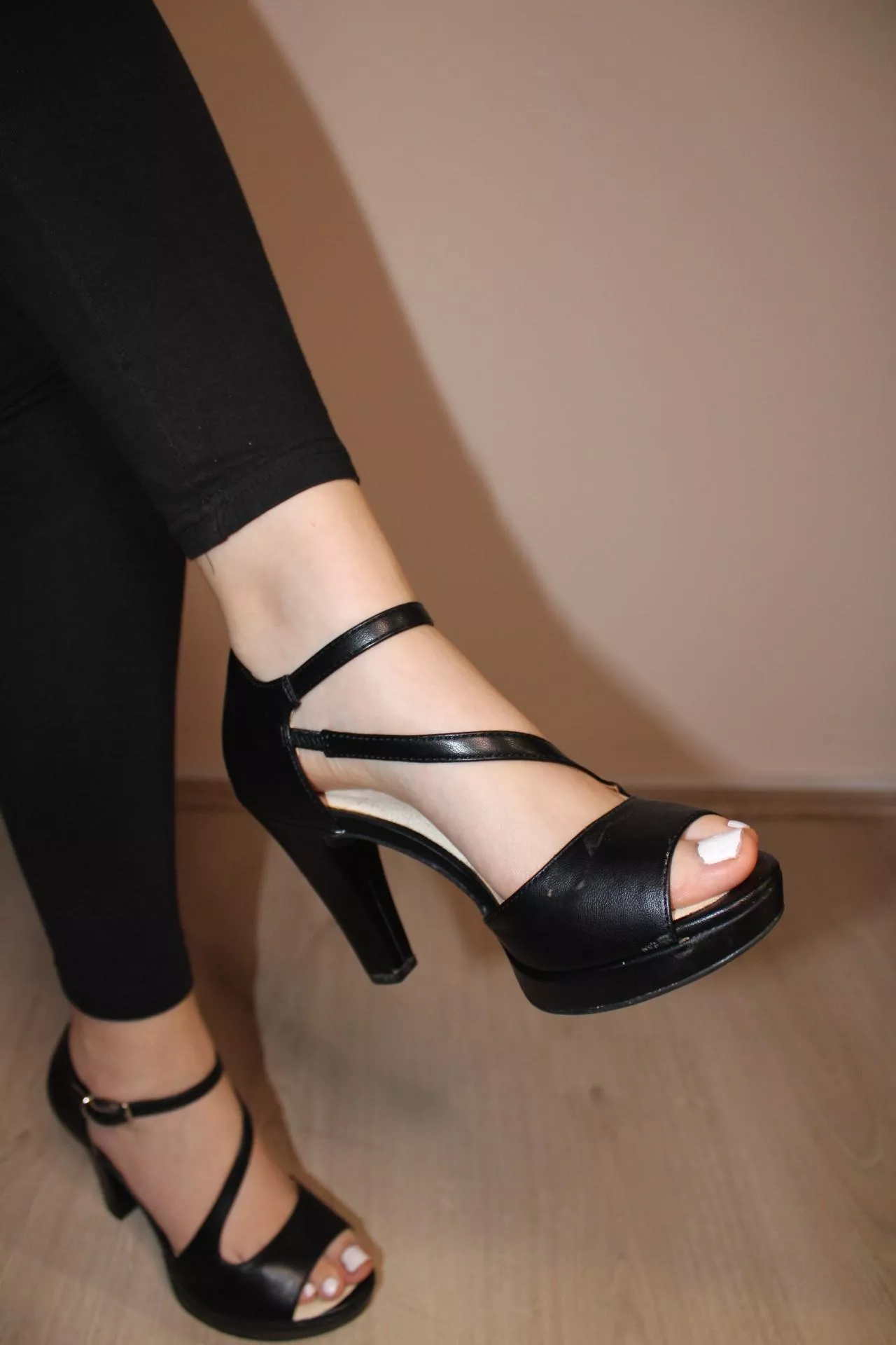Black Heels are so nice posted by MistressAmadea