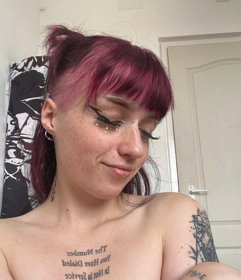 Does my hair color suit me? posted by growriver