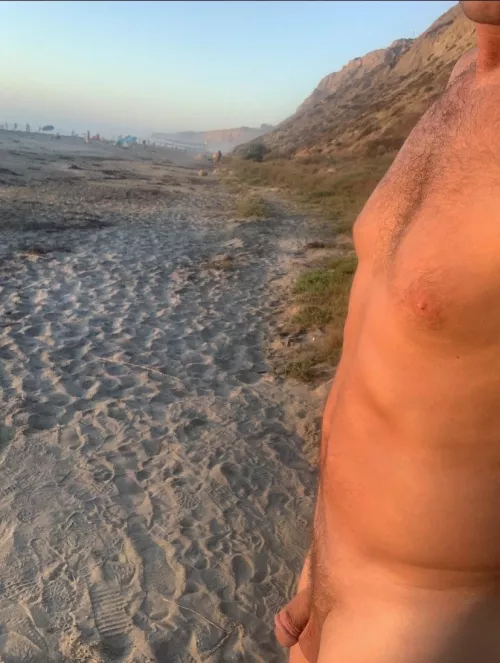 Finally experiencing that golden hour by dark_passenger776