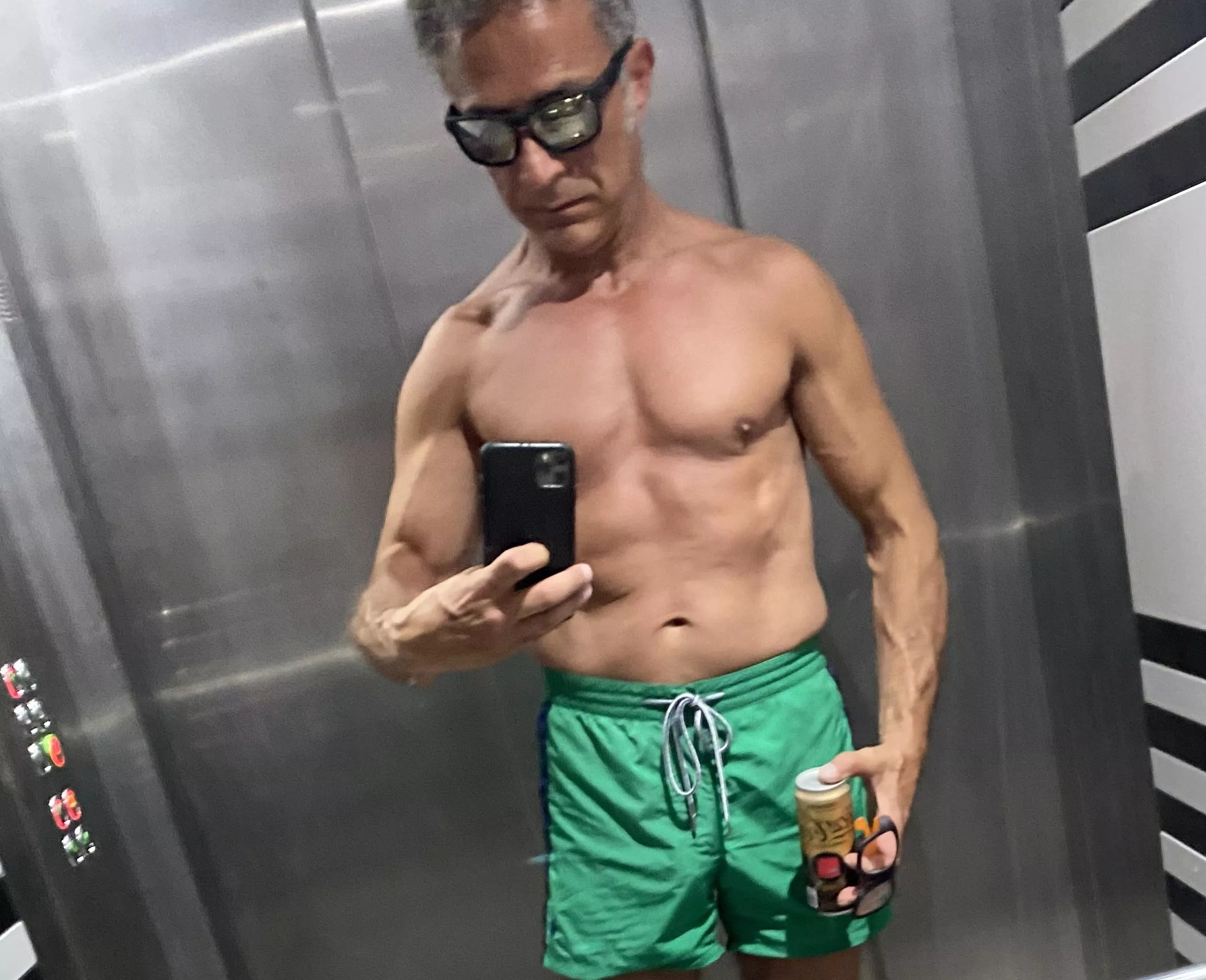 Getting bigger (m) 56 posted by best1taz