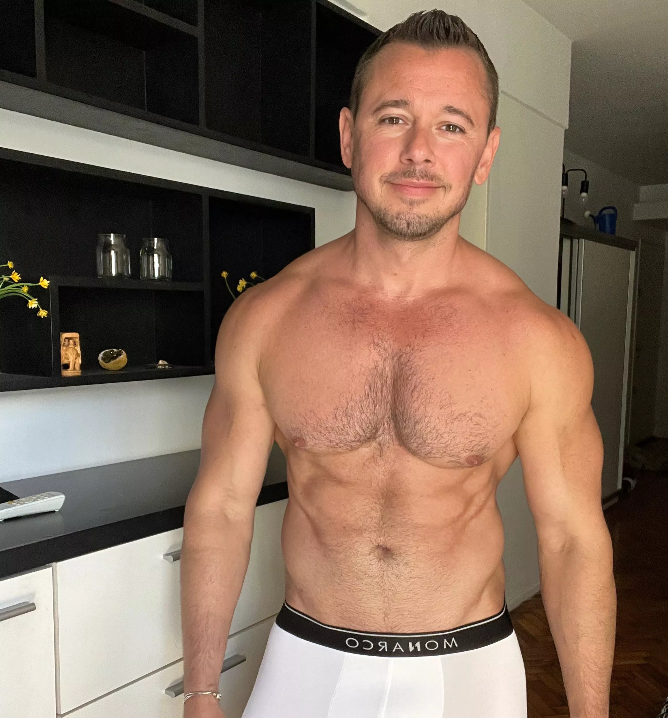 Good morning and happy Monday! There are a lot of things in this world that cause heartache. Please comment below the things that bring you joy. I really want to hear them! posted by danwelden