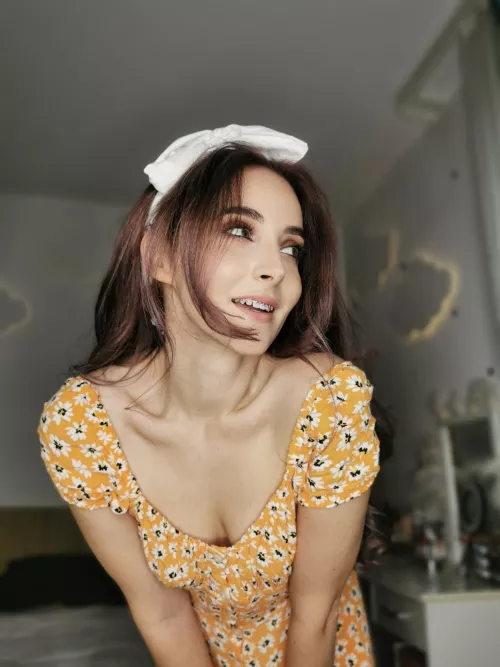 I have some little flowers on my sun dress by miremi137