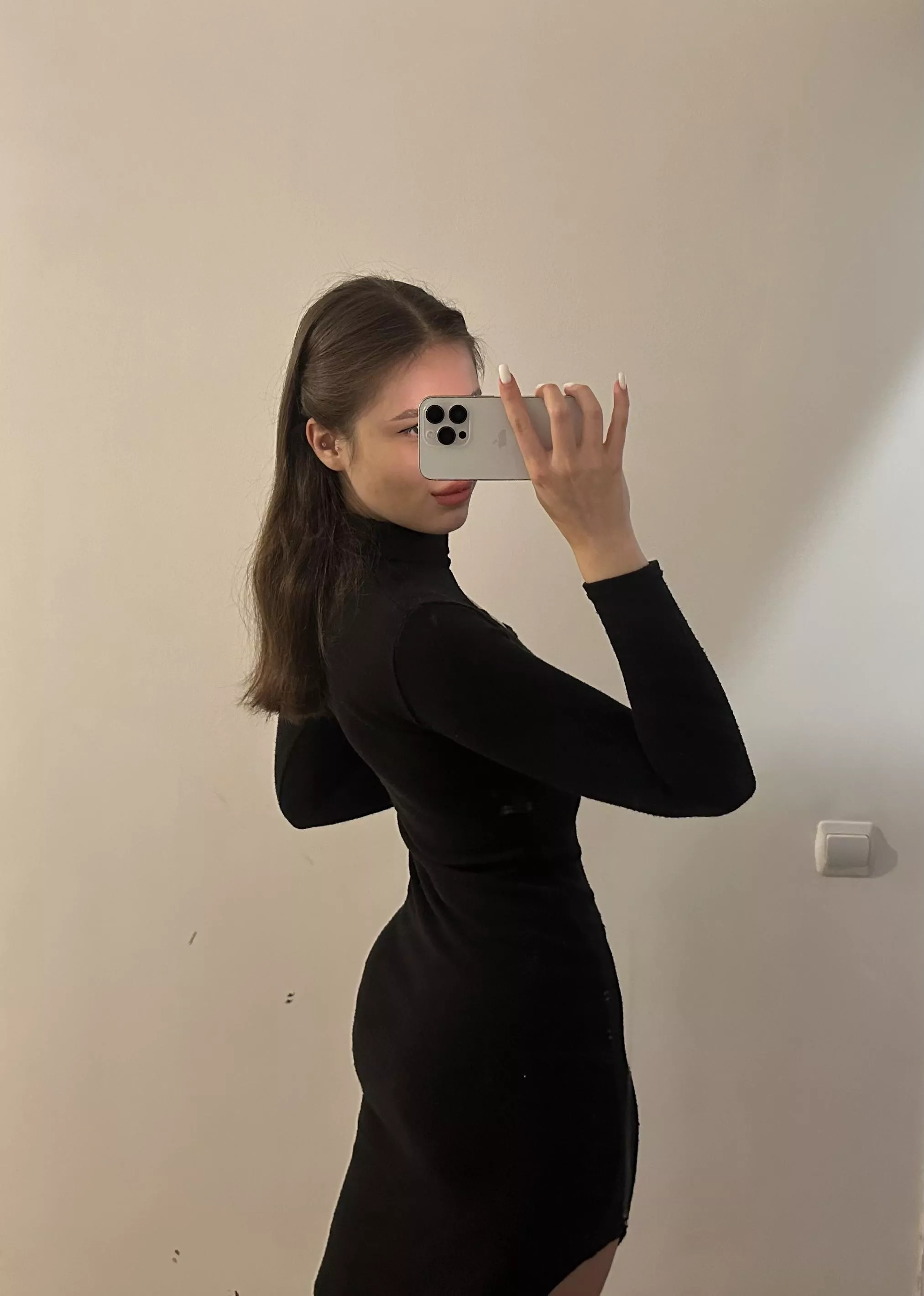 I think I look spectacular in this dress 🙄 posted by Yummy_Strawberry_535