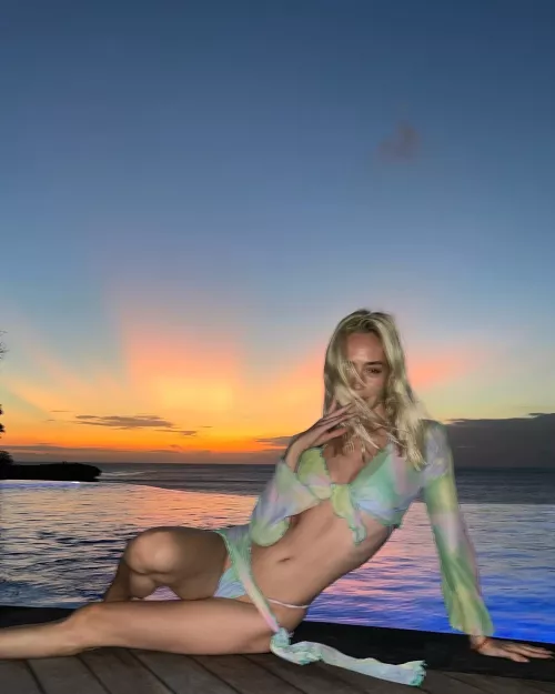 Just look at my perfect and cute body, you can own it by normallyScrounge976