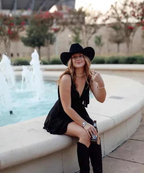 Maddie Lewis by Serious_Ad8207