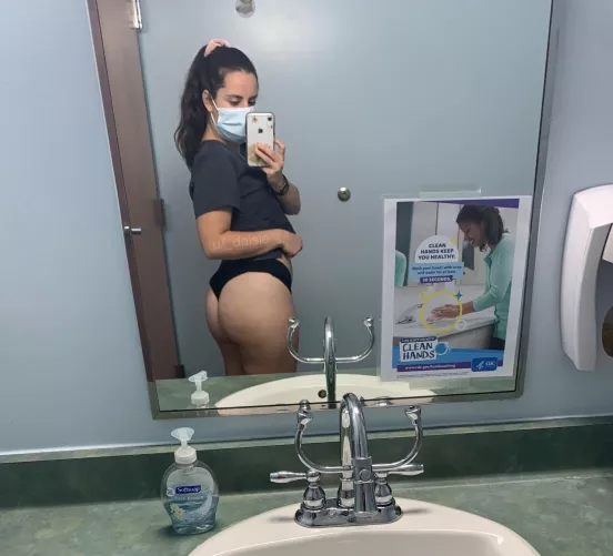 overworked, can you destress me? by _daisie