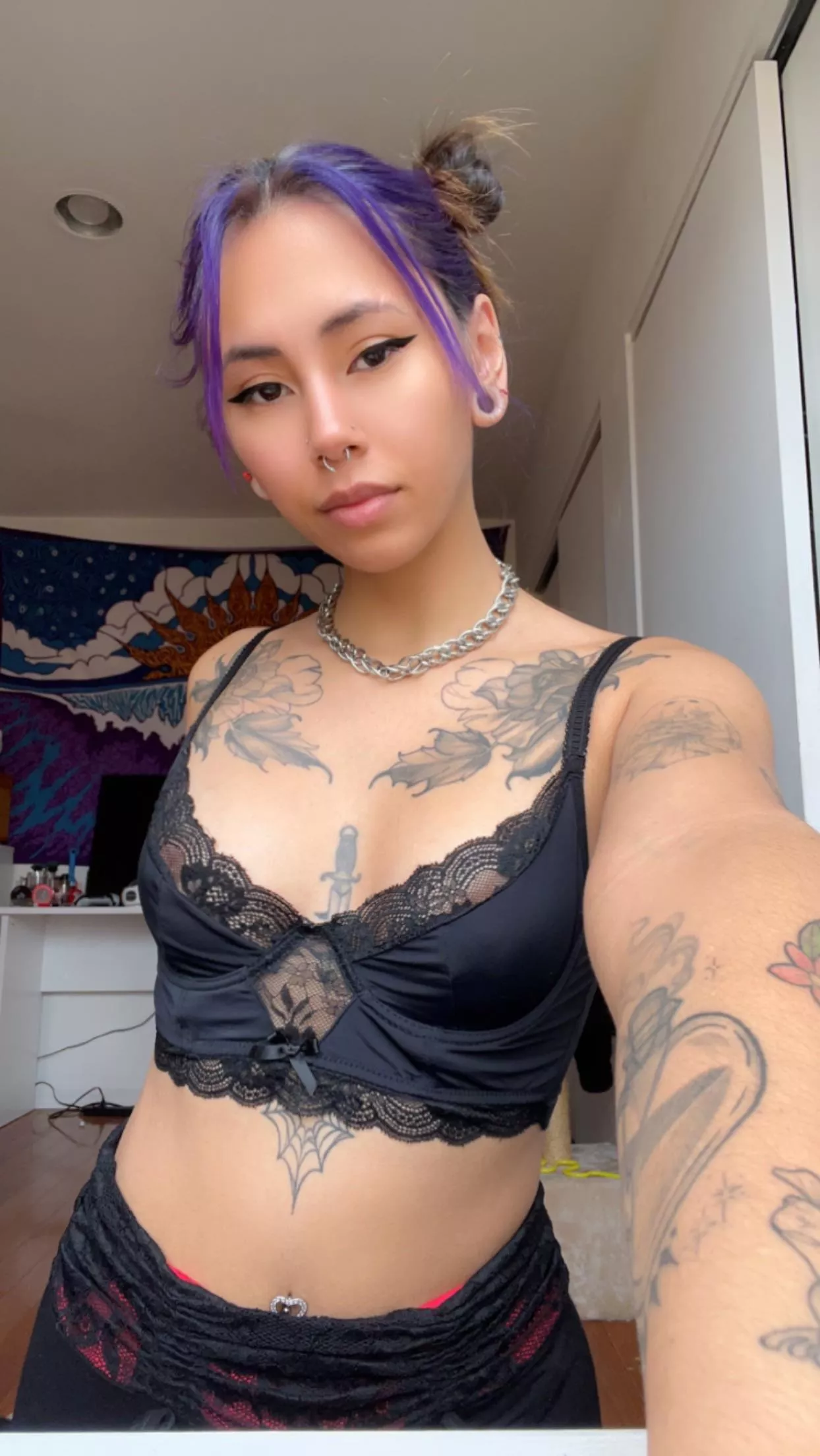 Short lil latina posted by meelliissax