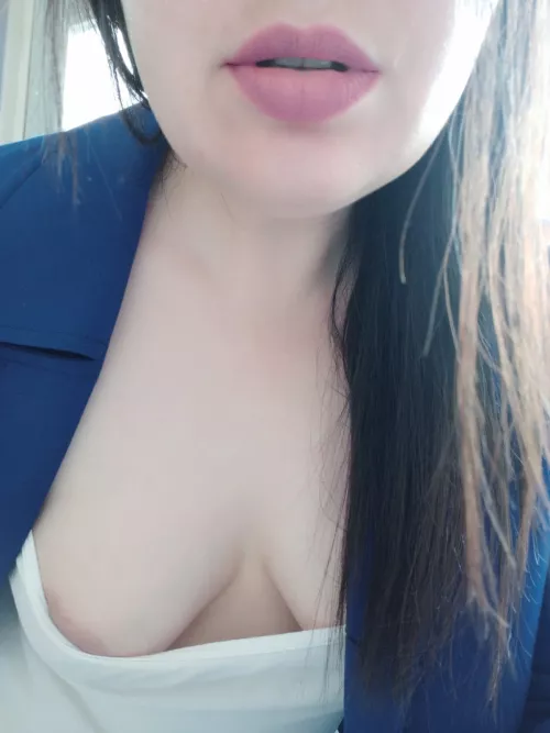 Took off my bra as soon as I got to the office - Can you tell? by SeductiveSamyra