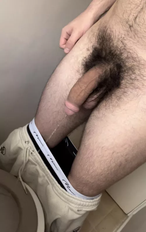 Watch my big hairy cock pissing👅💦Dms open😈 by HungYoungAlpha-