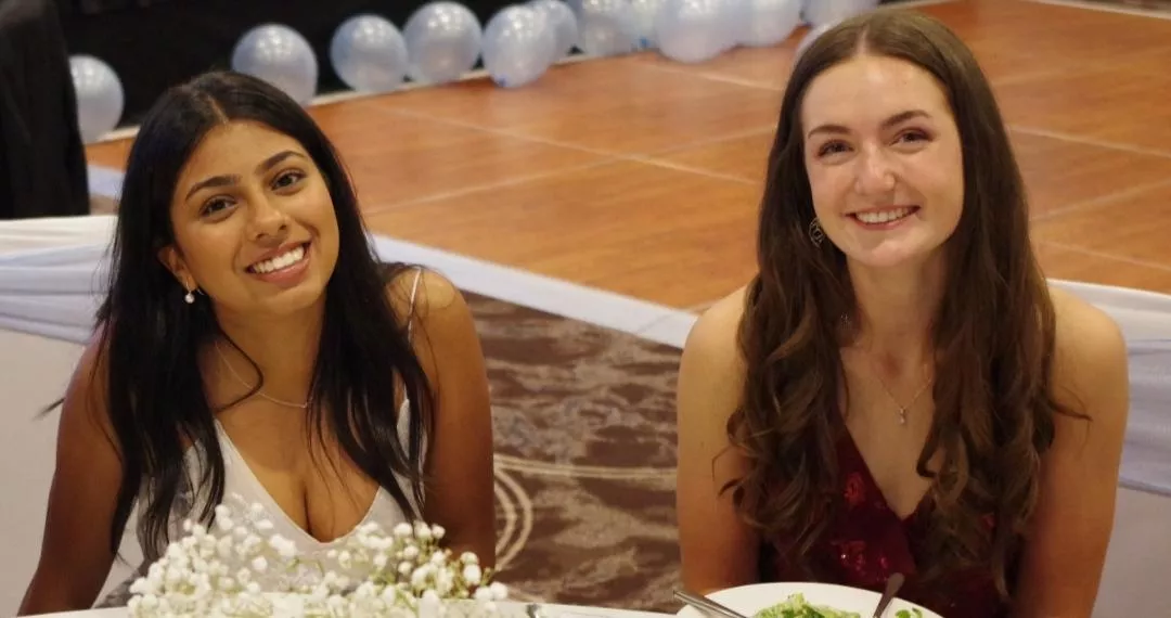 Which one is watching and which one is getting demolished [2] posted by Headshot264