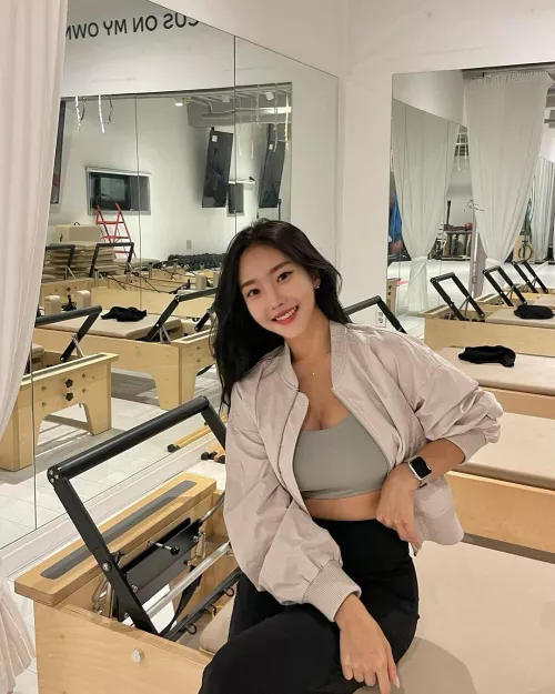 Would you last a session with me? 😉 by manualtoiler768