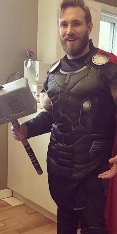 A belated Happy Halloween by BraveGamgee