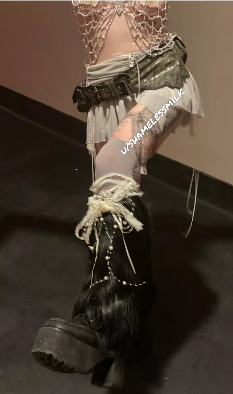 Boots with the fur posted by shamelessmilk