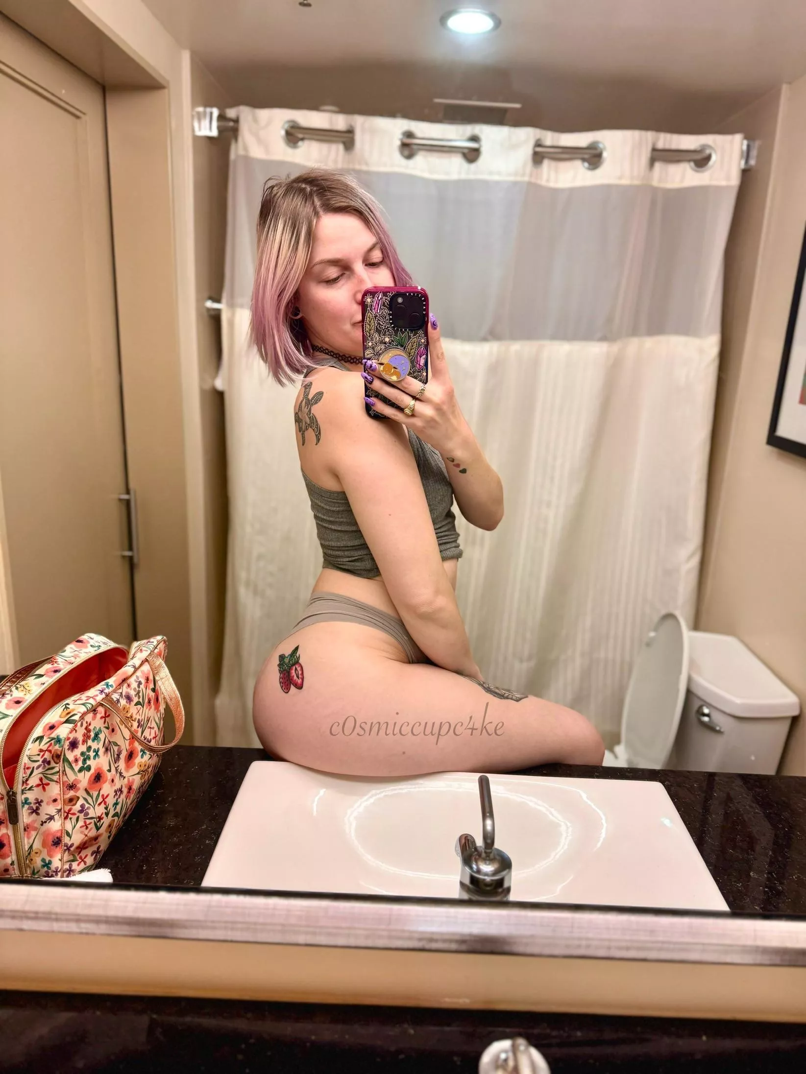 @c0smiccupc4ke posted by c0smiccupc4ke