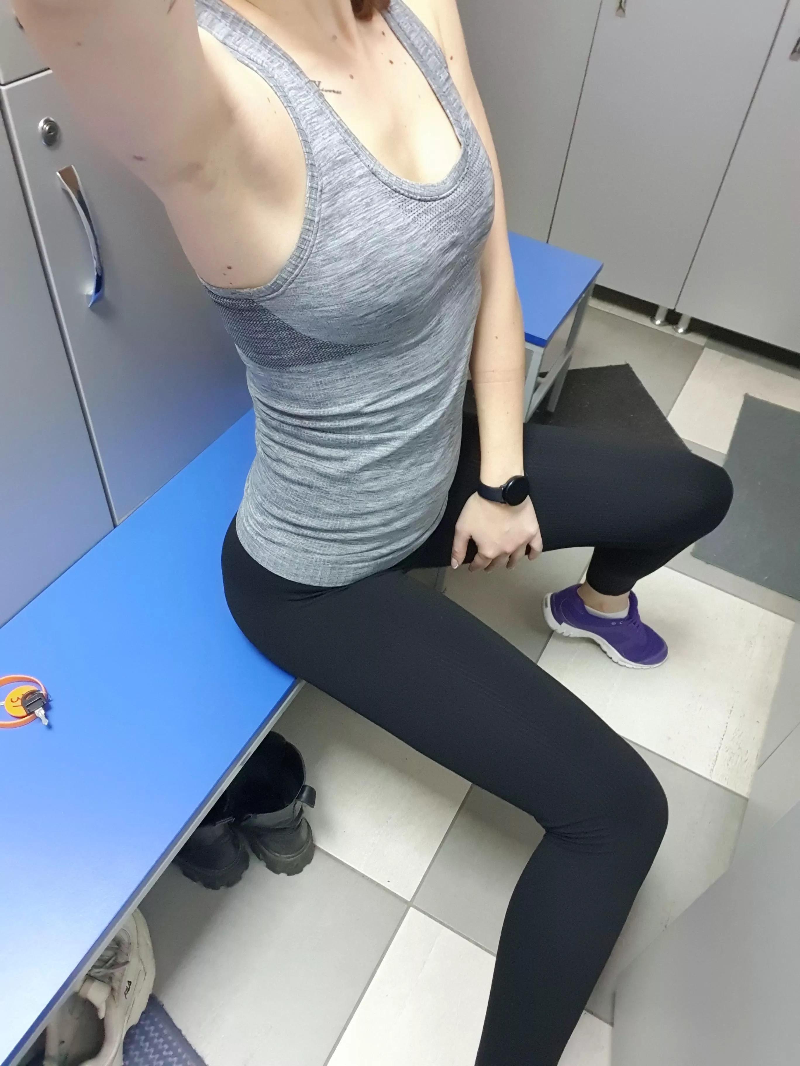 come have a seat) posted by sweet_berry_fit