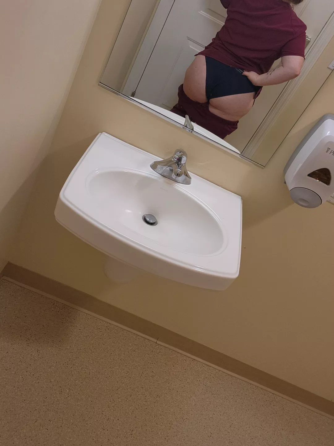 Good morning night shifters from naughty nurse posted by trippytippy89