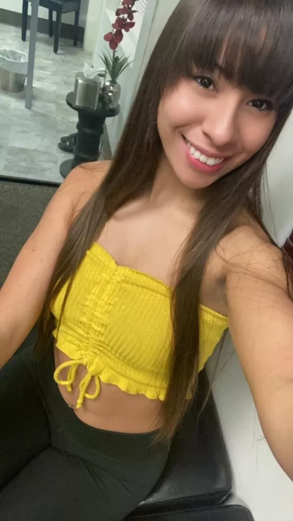 Happy Monday posted by YummyHoneyyy