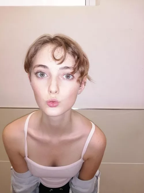 I aim to be sexy but never vulgar - it's all about class and charm! F18 by dewcarrot