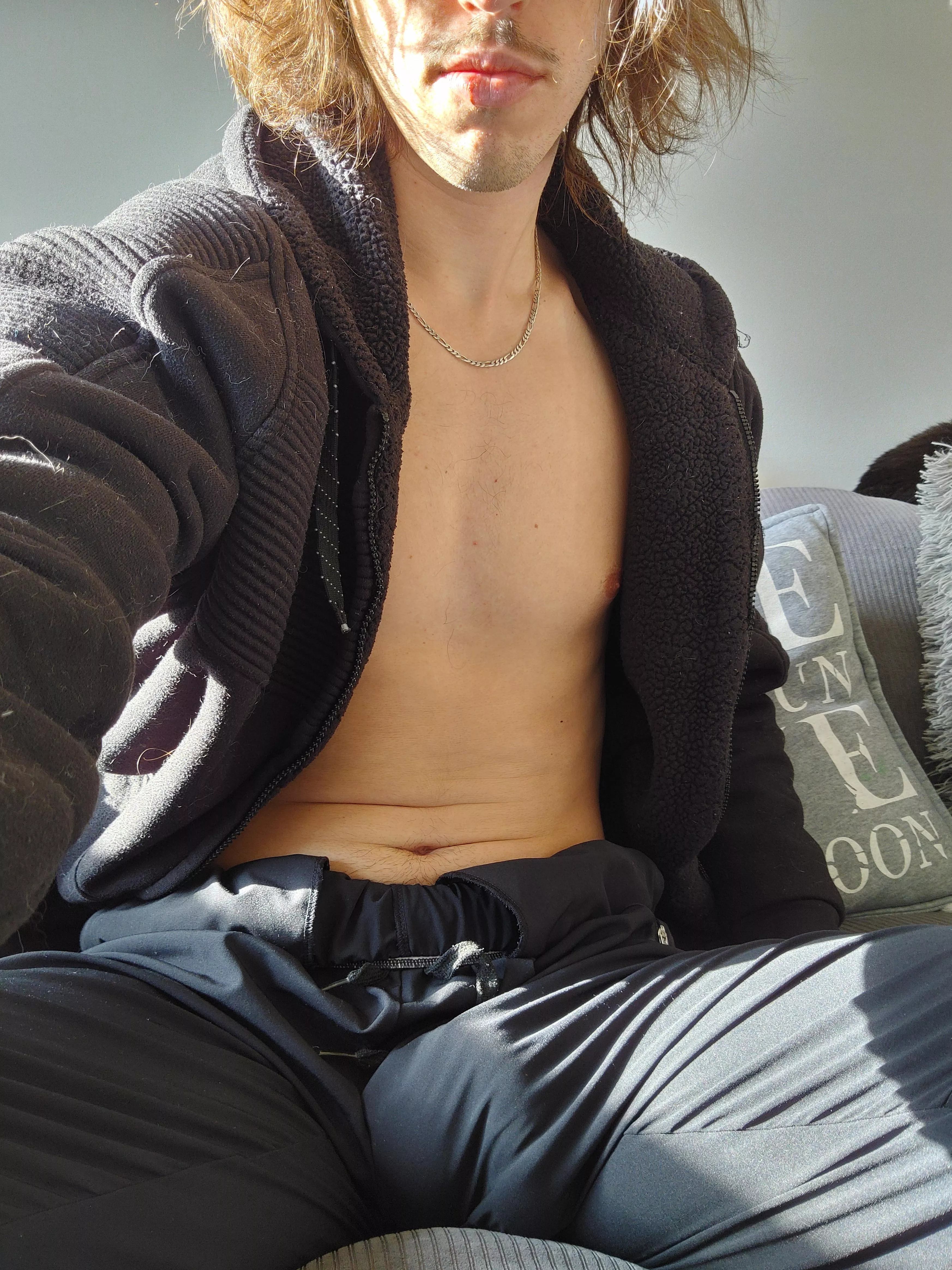 I forgot how confortable these pants are posted by roti117