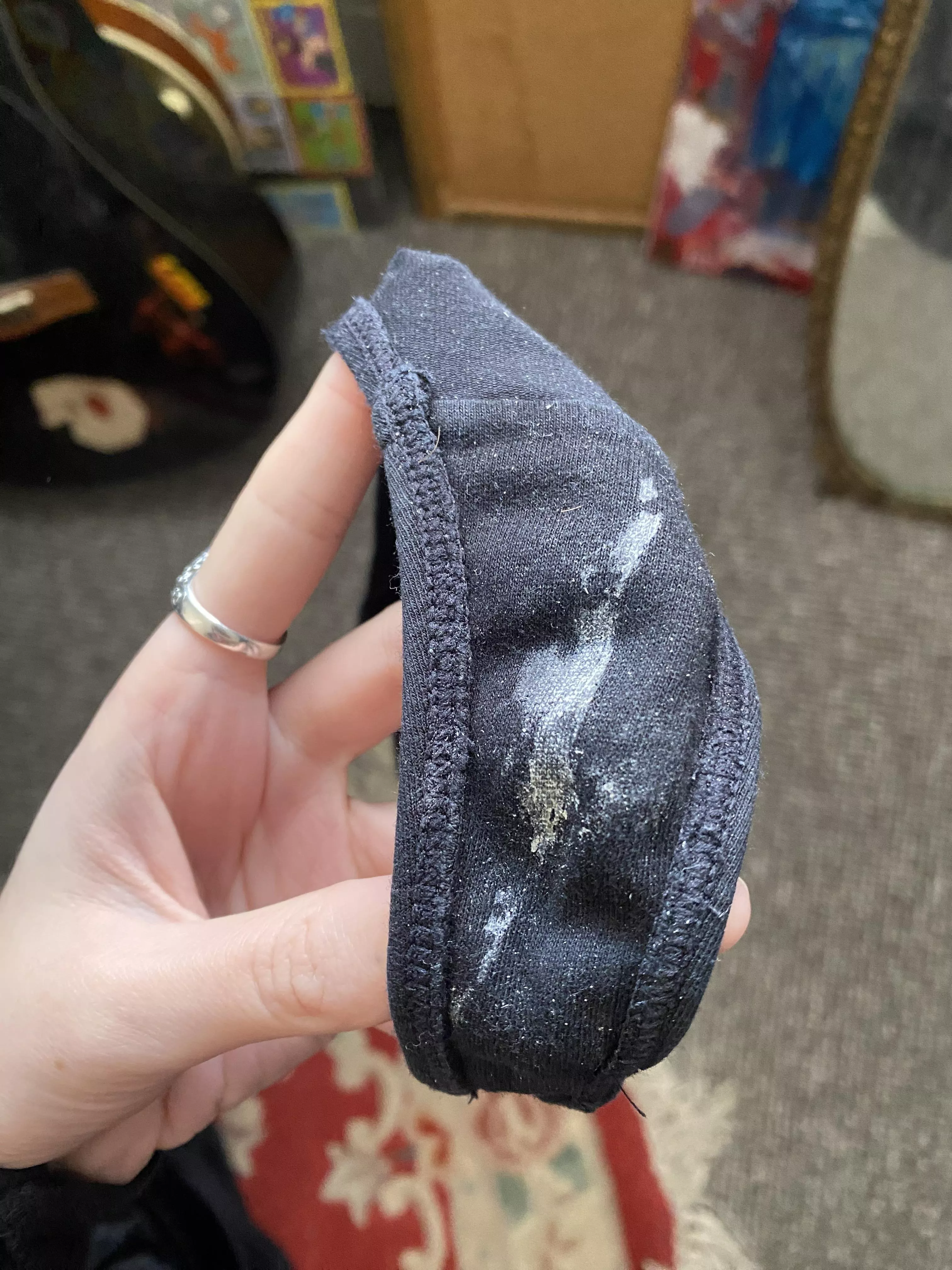 I love waking up to my mess 👅 Who wants to clean it up? posted by devilsivyof