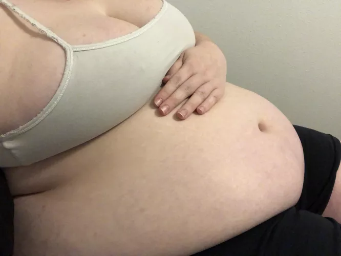 My food baby 🤰 by Nitsirk7410