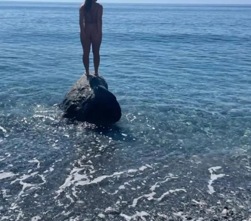 Naked on a rock appreciating the vastness of the ocean (and the world). Anyone else do this? posted by nakednaturaltia