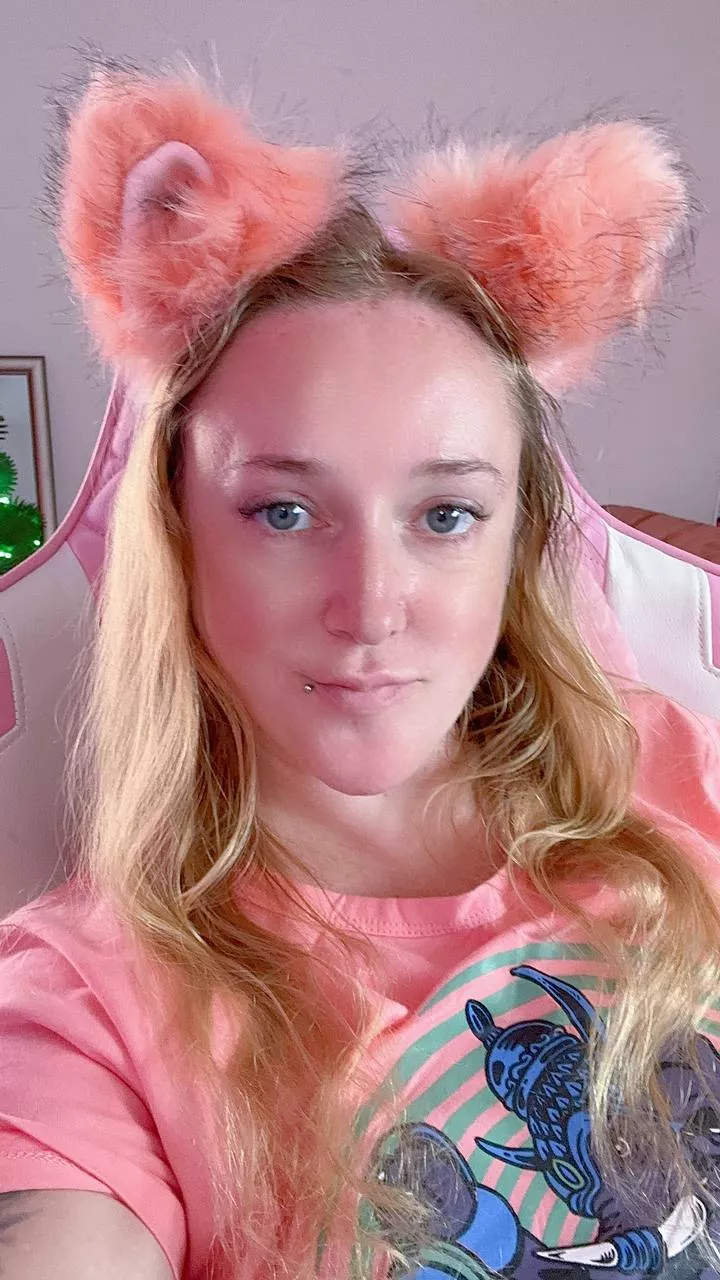 neko-gamergirl posted by dreamy_angel777