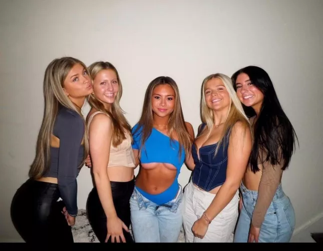 They're waiting for your choice [5] by supastar1