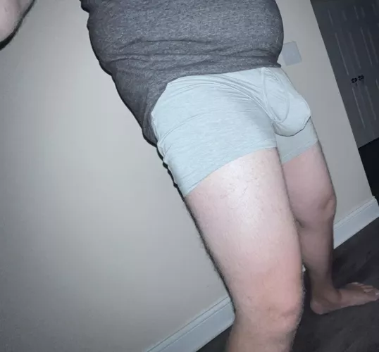 Want to see what’s through the fly…[39] by BearsBeetsBattle84