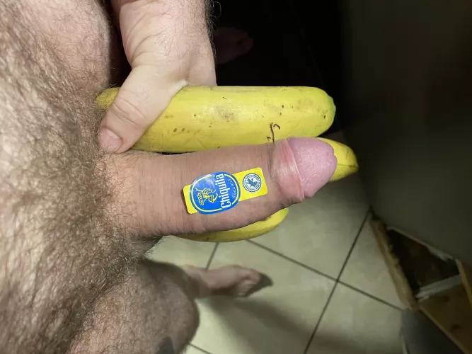 What do you prefer? A pink banana aged (43) years or a normal yellow banana? by Manu_It80