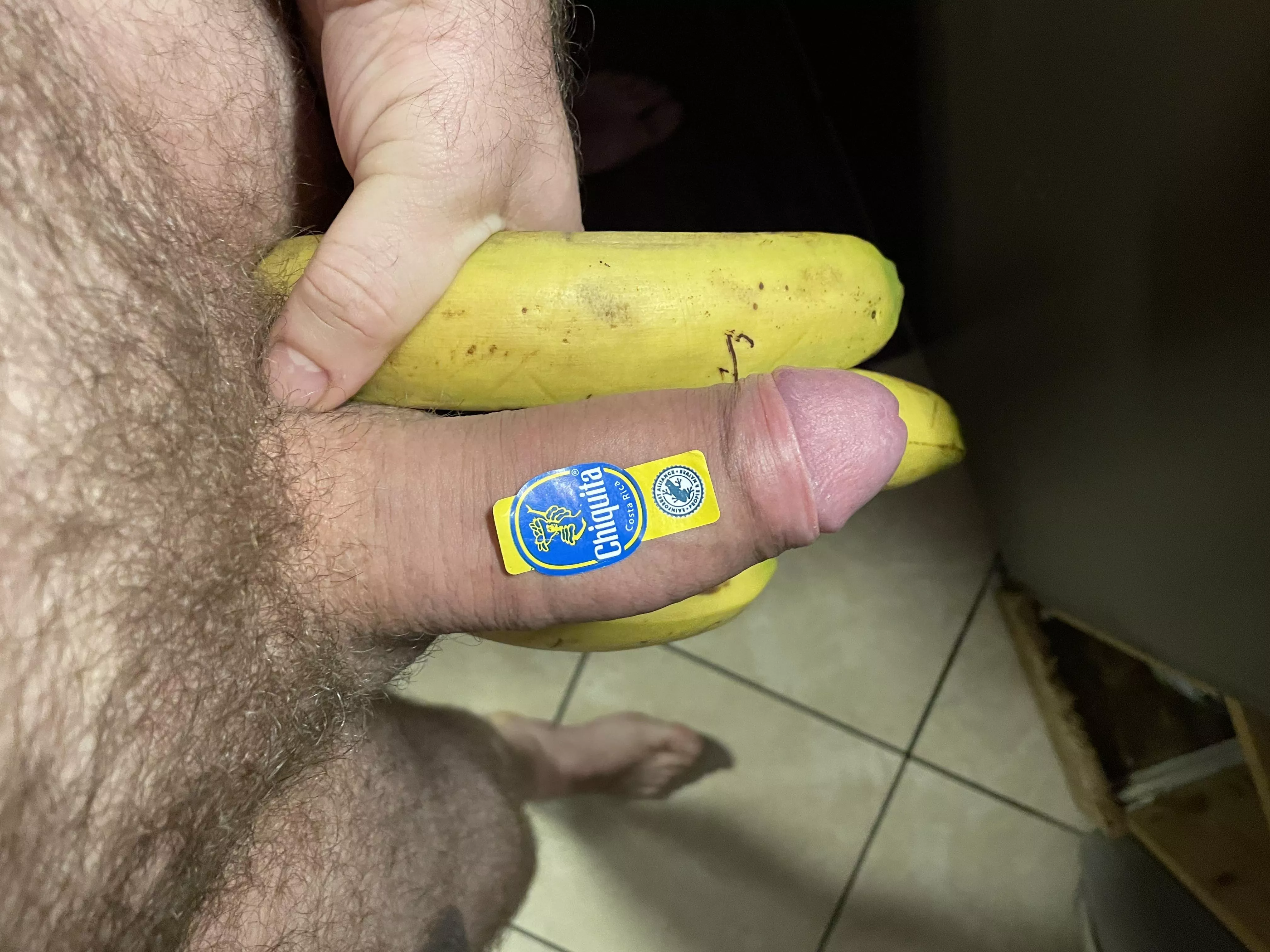 What do you prefer? A pink banana aged (43) years or a normal yellow banana? posted by Manu_It80