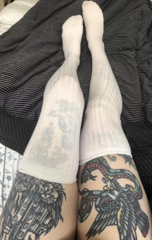 white thigh highs & tattoos are so cuuuute by VanessaEstelle