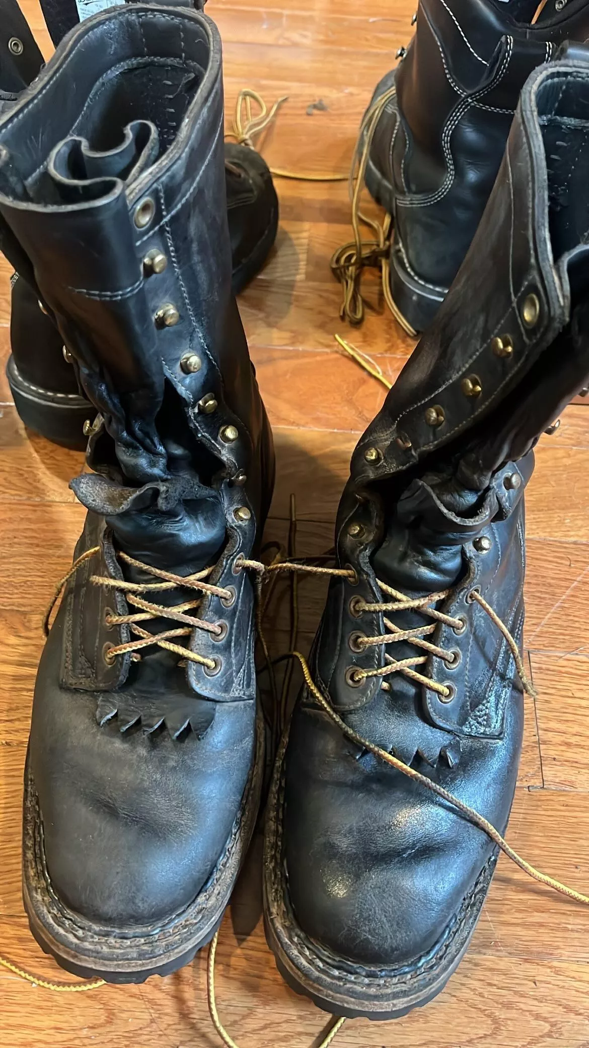 Whites smoke jumpers posted by Sweaty-League-2138