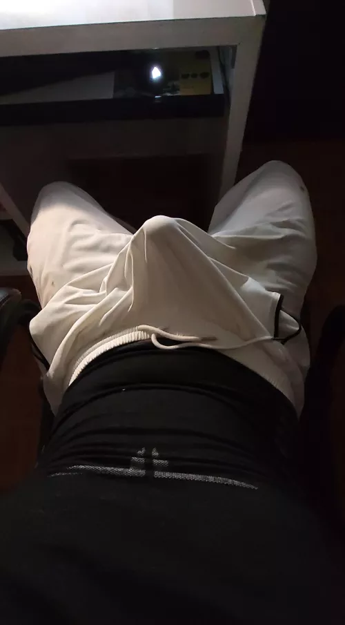 6 days into NNN and it just don't want to get soft. Bro I just want to game and chill. 😩😩 by Shy-guy-nsfw