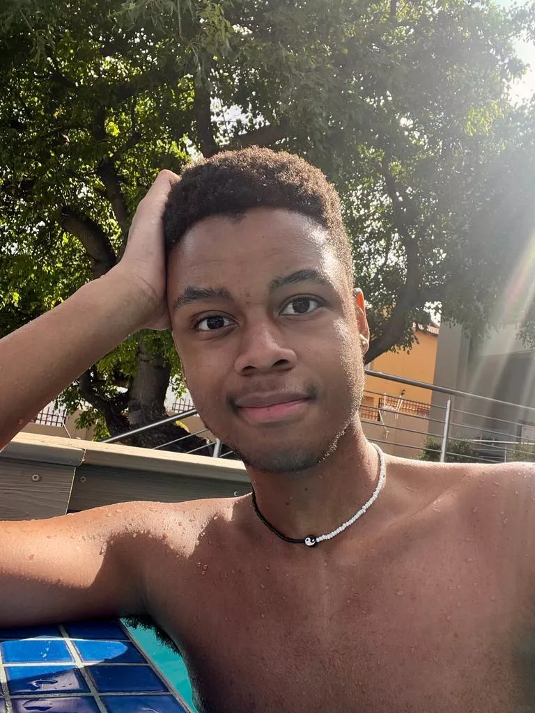 Anyone wanna join me for a swim? posted by teslauprising