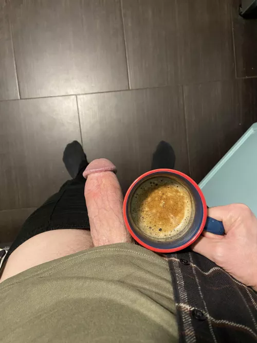 Anyone want to share a hot cuppa this morning? by bigmidnightman11