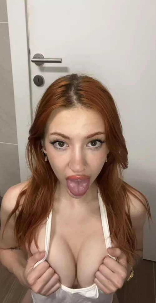 Best angle you'll see by LeahBrowntine