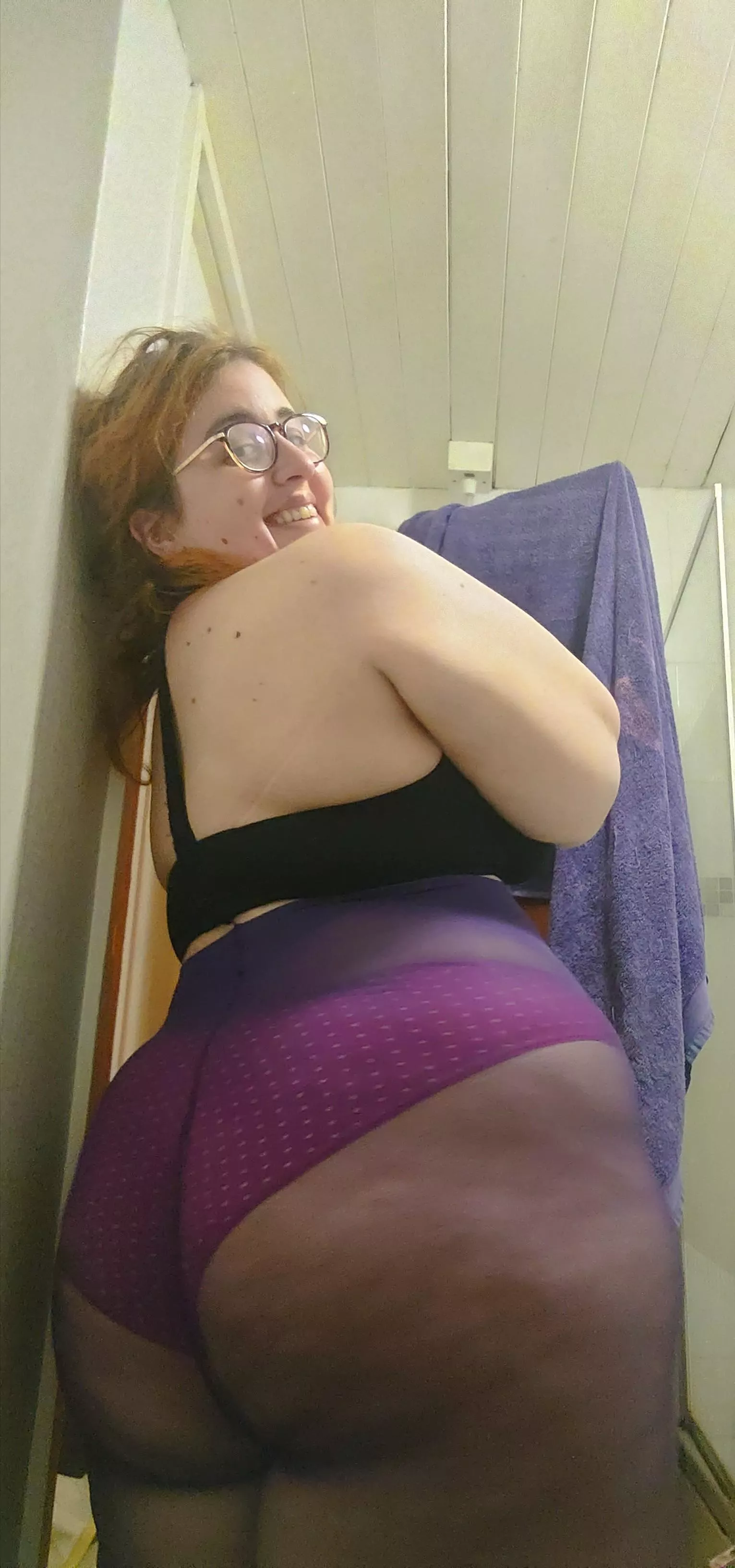 Colder months mean tights! Or pantyhose if you will 😘 posted by LittleViolett