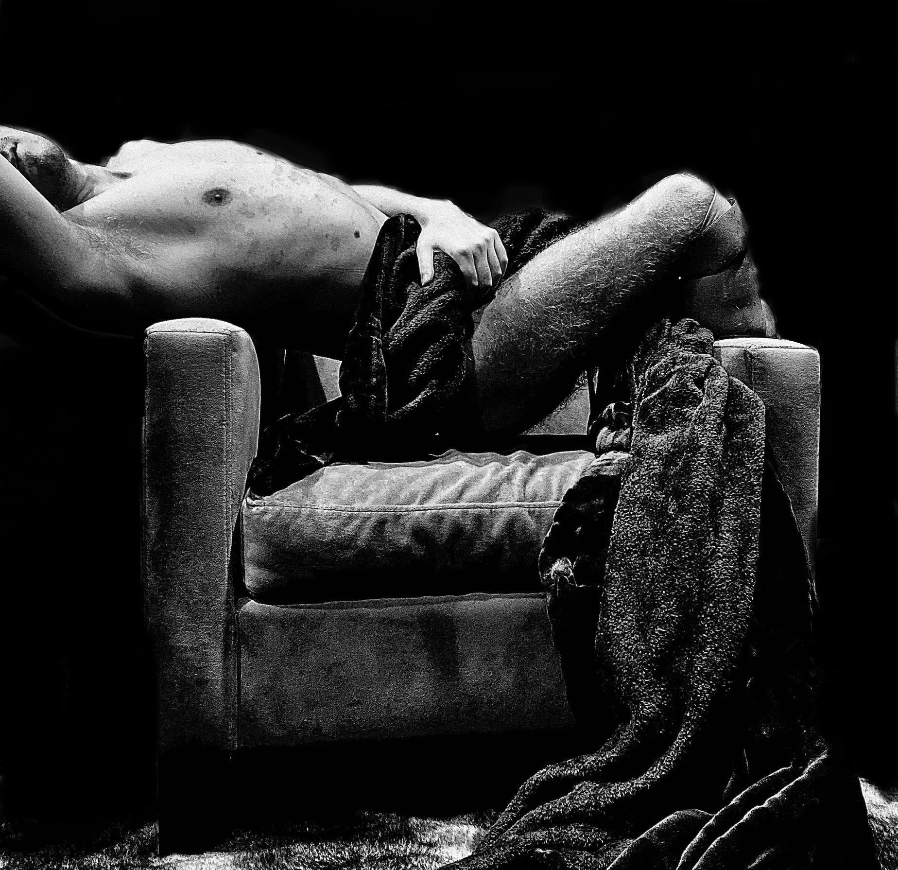 D E M U R E posted by Basic_Policy